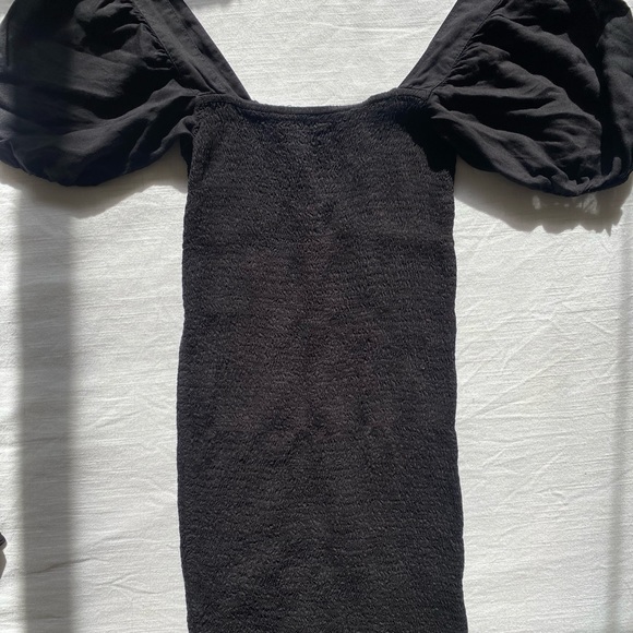 URBAN OUTFITTERS MINI DRESS - Picture 2 of 3